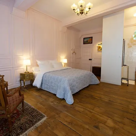 Guest House Saint Yves Dinan Exterior photo